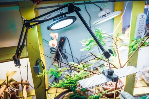 Настольный держатель-прищепка трехсоставный