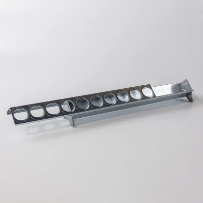 Кормушка лотковая Contro Fratelli 40 см оцинковка