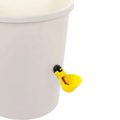 Поилка чашечная Gaun для мелкой птицы пластик с подключением к емкости 2 шт.